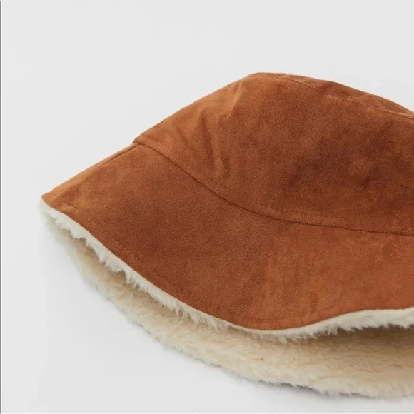 6-9Y. ZARA KID Double-sided hat - Picture 3 of 7